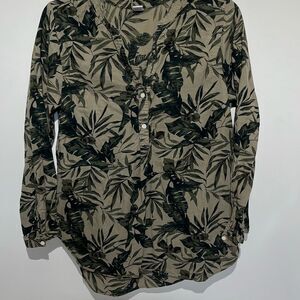 Old Navy Women's Green Tropical Split Neck Half Button Long Sleeve Blouse Medium